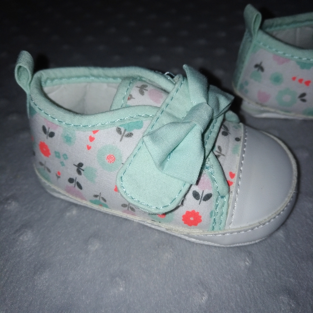 5/$20 Baby girl Child of Mine shoes 3 months